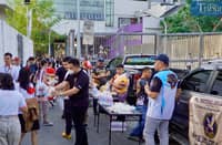 Commuters surprised with freebie breakfast from do-gooders in Sampaloc Manila