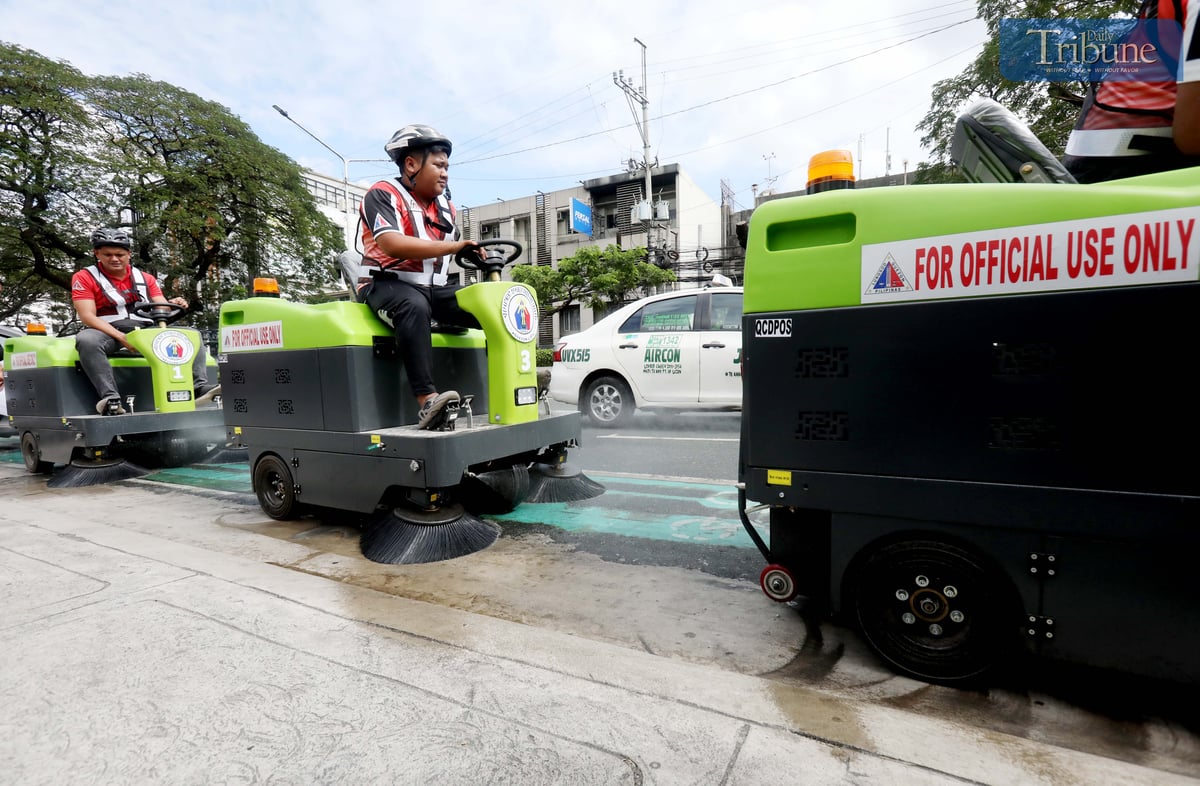 On Monday, 3 January 2025, personnel from Quezon City’s Department of Public Order and Safety rolled out a Street Sweeper Machine to clean bike lanes along Kalayaan Avenue.