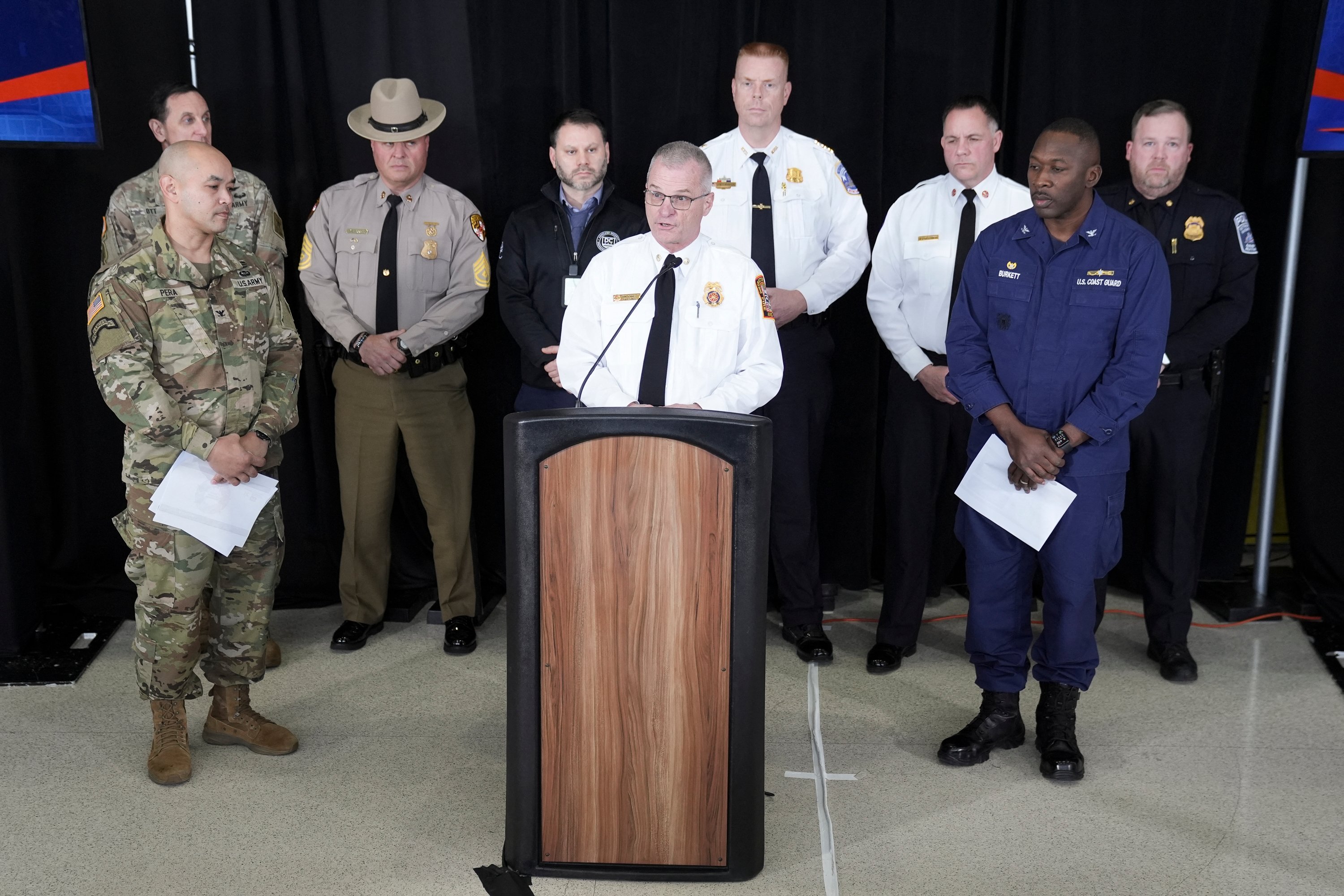 DC crash rescuers continue salvage efforts