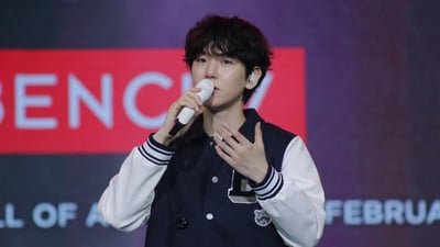 EXO’s Baekhyun spends "Best Day" with fans at Bench fan meeting 