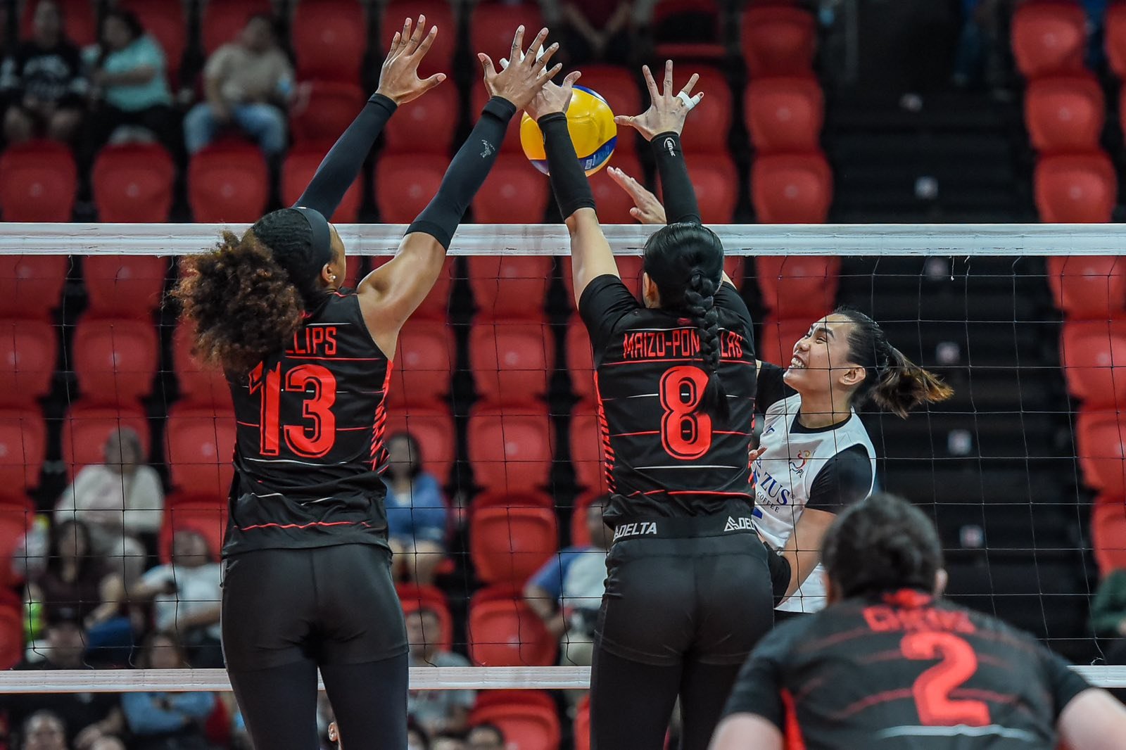 Angels holds off Thunderbelles for sixth straight win