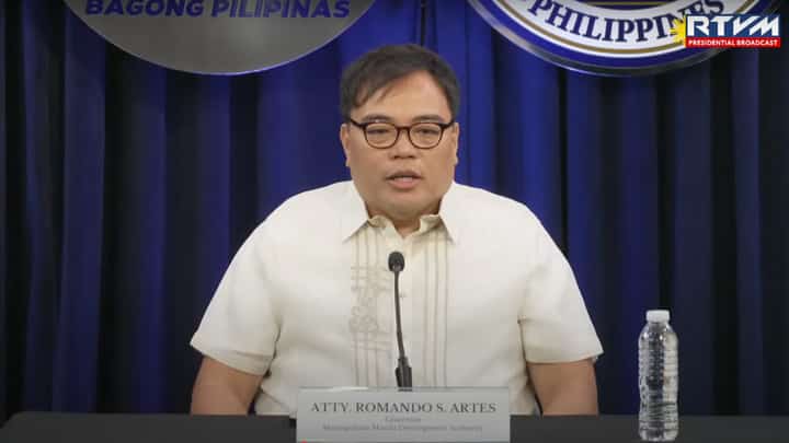 MMDA Chairman Romando Artes leads a press briefing with the Malacañang Press Corps