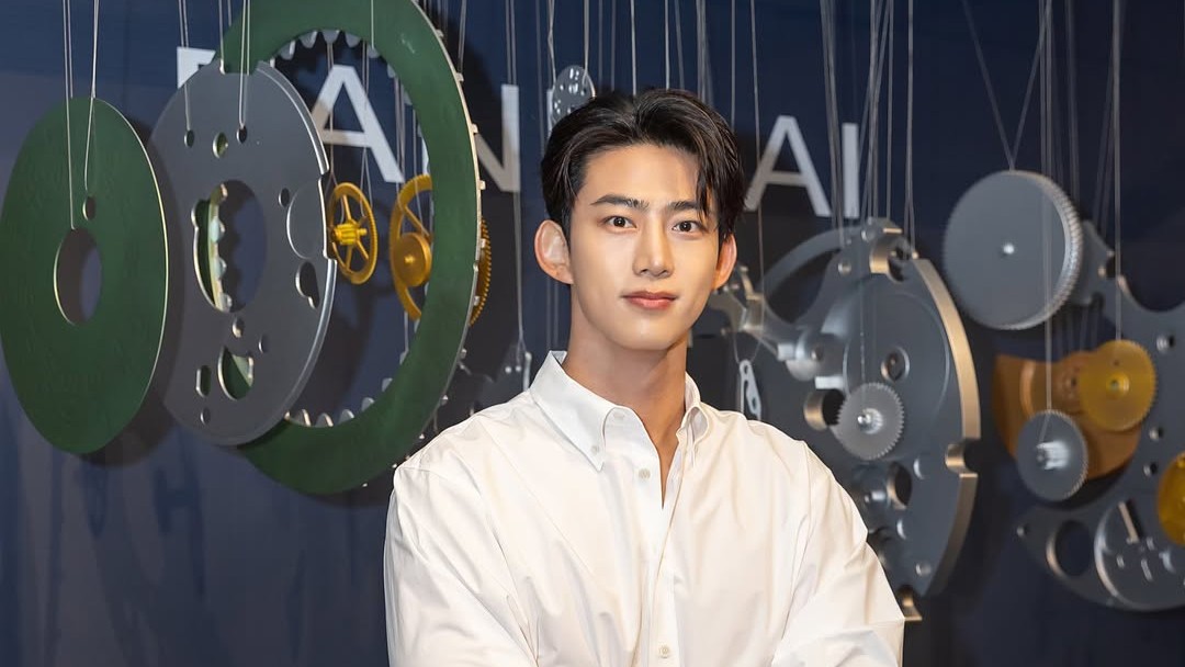 Taecyeon’s agency clarifies viral ‘proposal’ photos