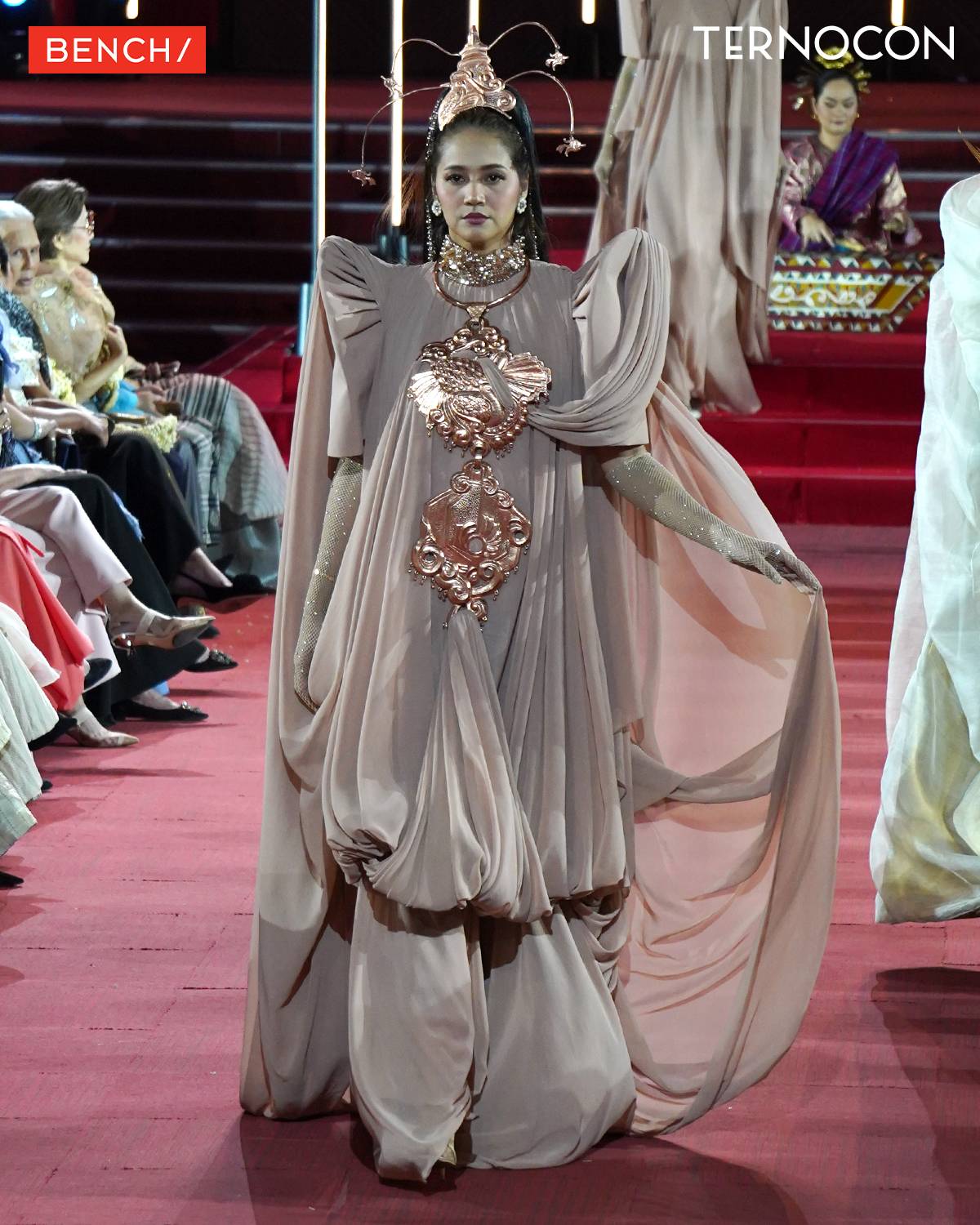 Santos opted for a palette that brings to mind Pantone’s color of the year — mocha mousse.