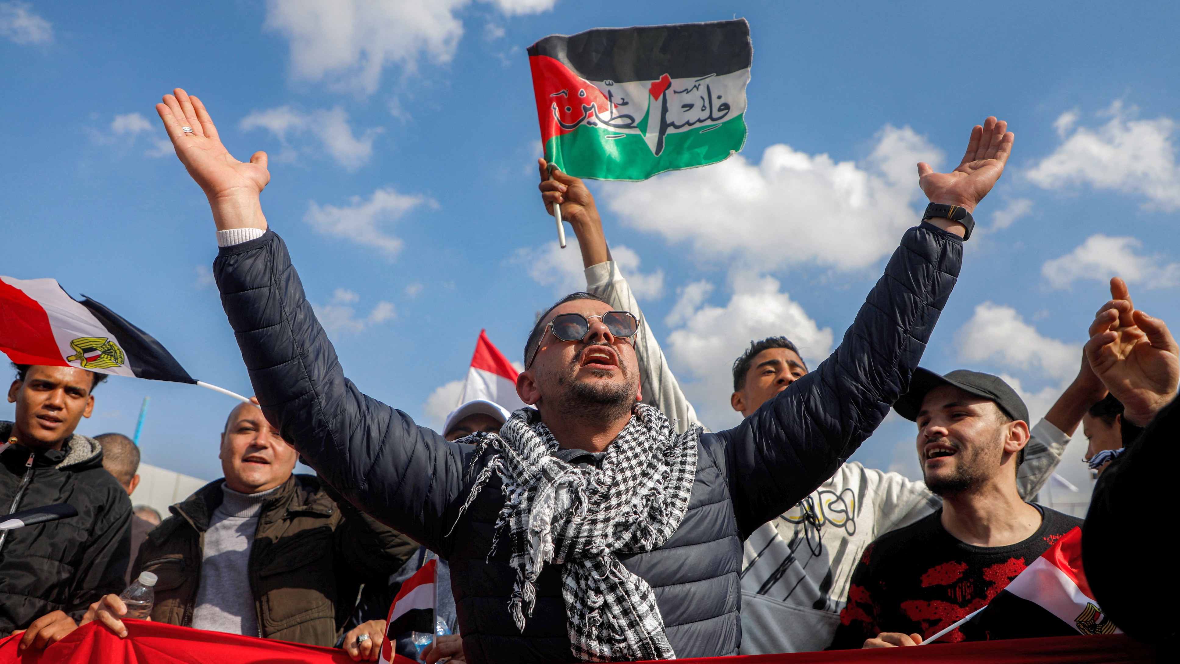 Arab leaders endorse plan to rebuild Gaza under Palestinian Authority