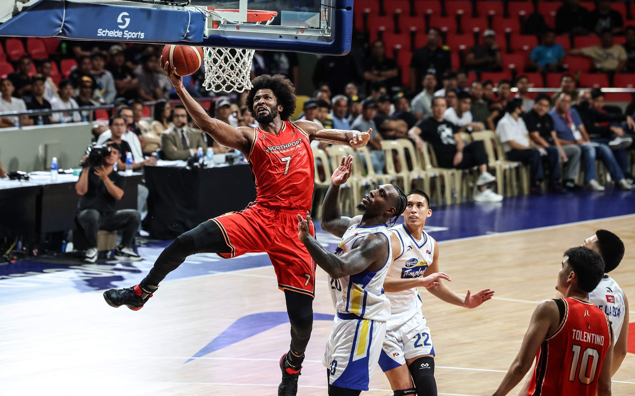 Import Kadeem Jack asserts his might to power NorthPort to a 113-110 victory over Magnolia in the quarterfinals of the PBA Commissioner’s Cup.