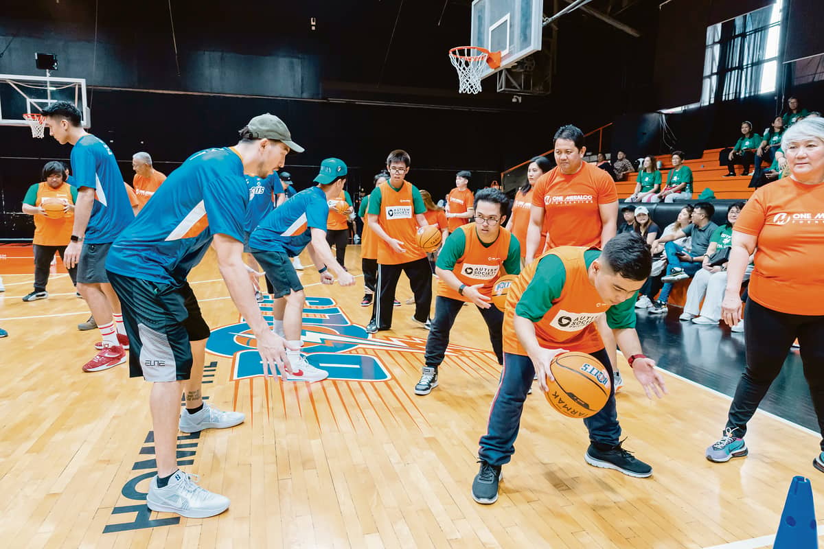 Hoops for all Participants enjoyed modified games and activities carefully designed to meet diverse abilities during the activity led by Meralco Bolts coach Norman Black last January 25 at the Meralco Gym in Pasig City.