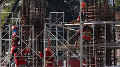 Economic experts see mute global growth in 2025