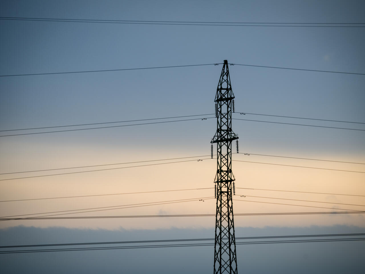 Baltic nations switch off Russian power grid
