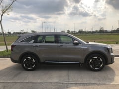 Behind the wheel of the Kia Sorento Turbo Hybrid