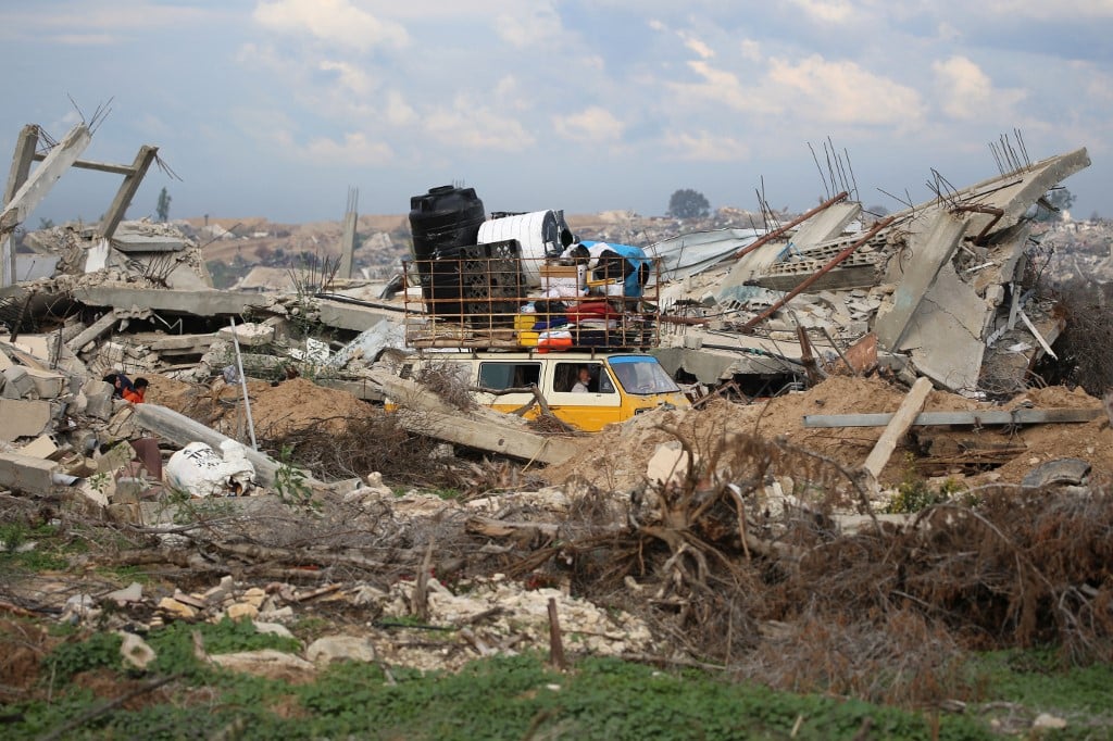 Hamas says Israel withdraws from key Gaza road