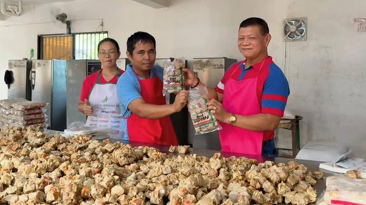 Calonge: From laborer to rousing siomai trader