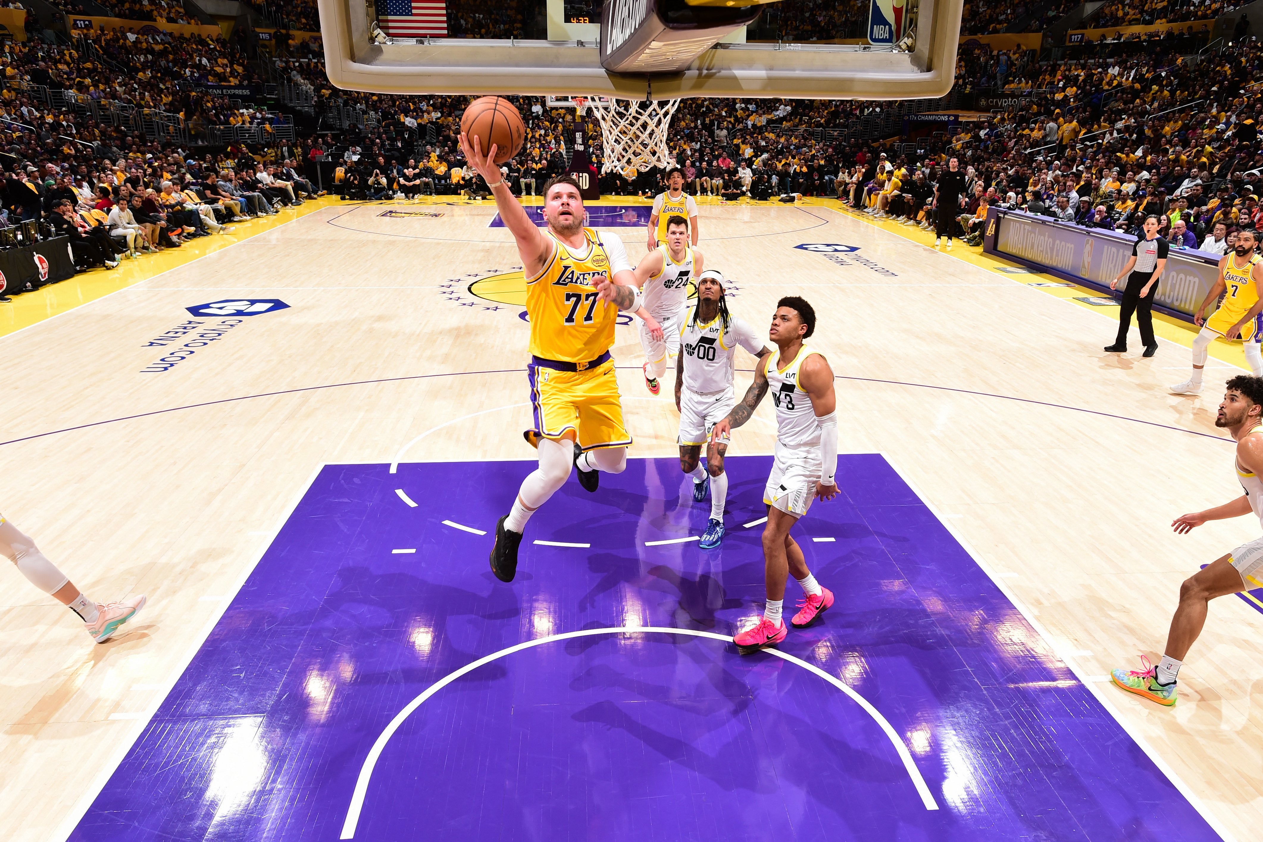 ‘LAKER LUKA’ DAZZLES: Los Angeles gives new recruit Doncic warm welcome