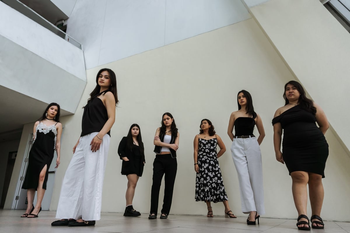 Hannah Barrera, Abby Acantilad, Kim Chua, Samantha Cabrera, Clarisse Sanchez, Maxine Dela Cruz  and Ira Co.
