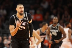 Len joins Doncic, James in Los Angeles