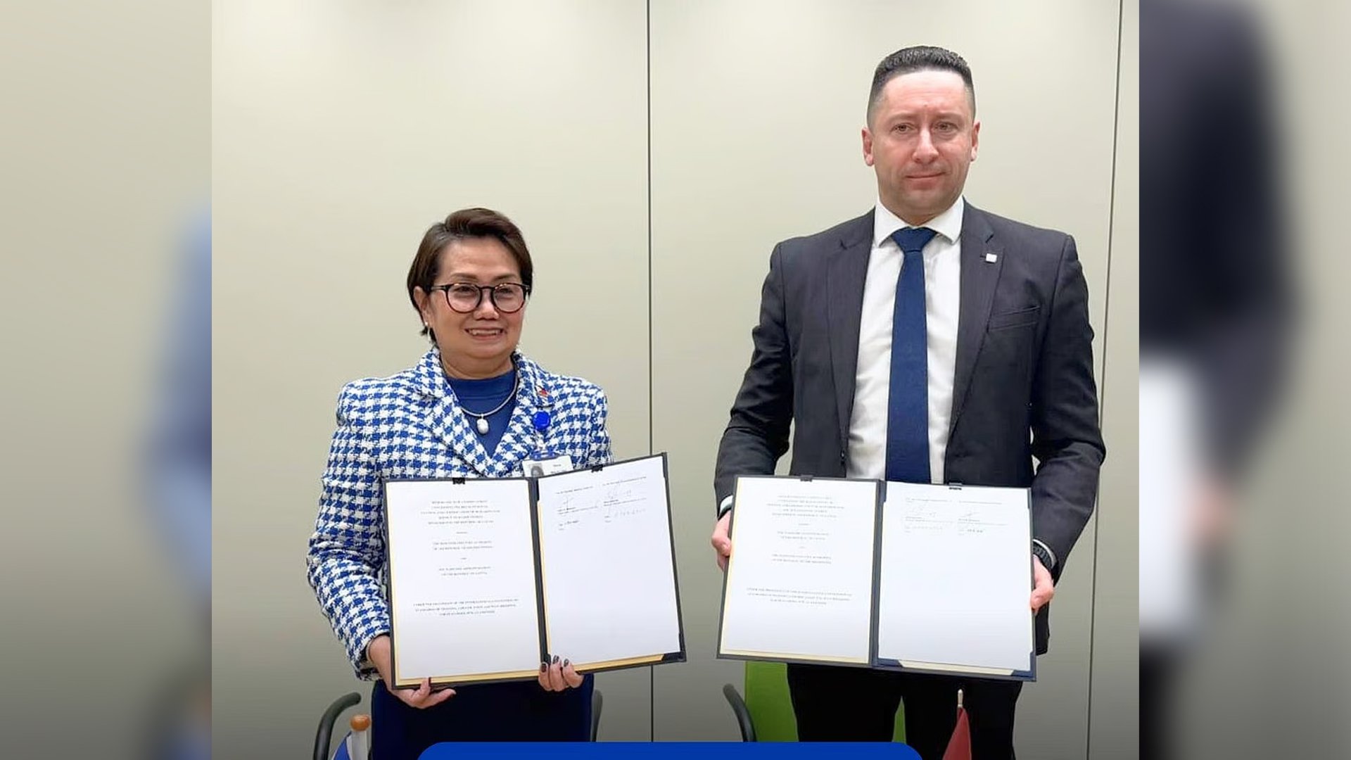 Latvia honors Filipino seafarers’ training certificates
