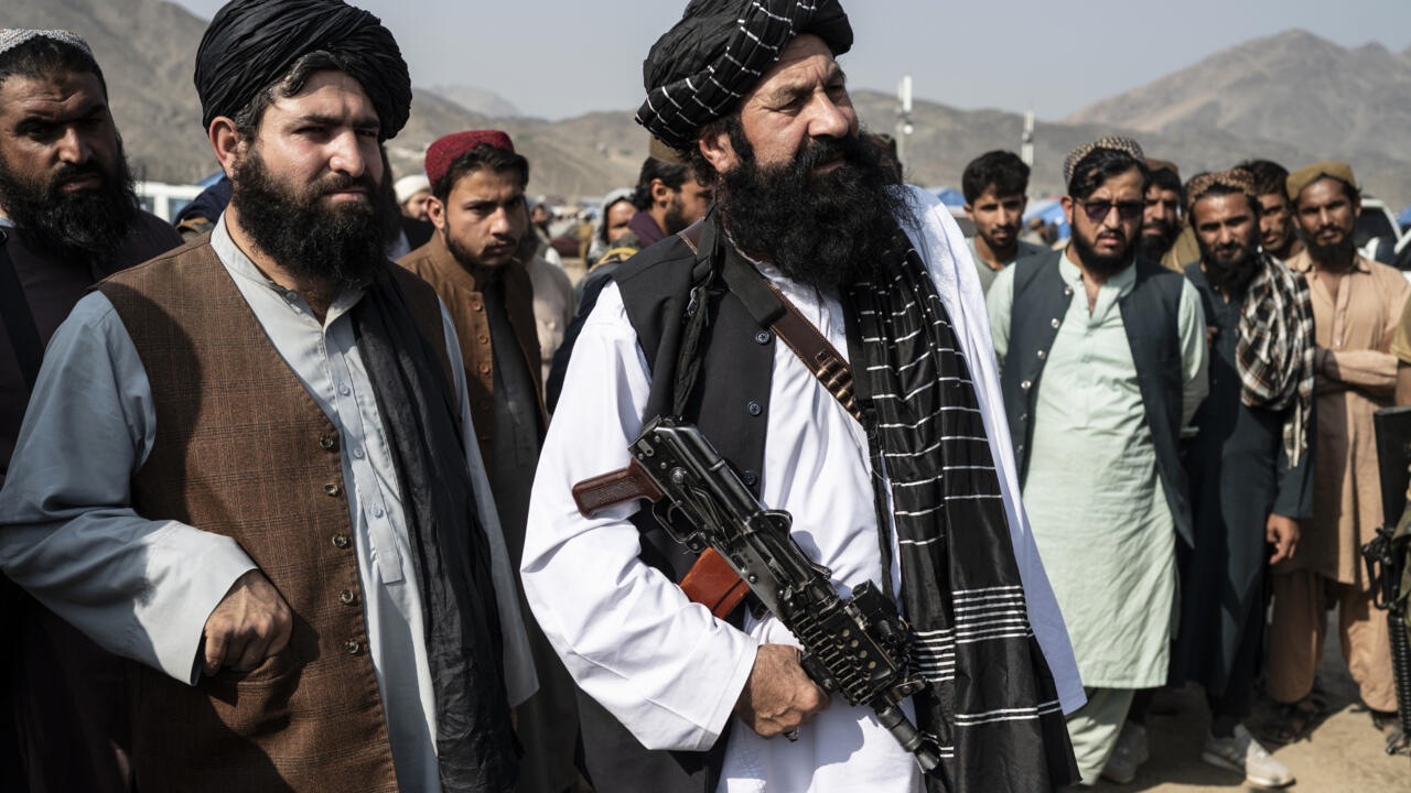 Afghan ministry suicide attack kills 1, wounds 3 