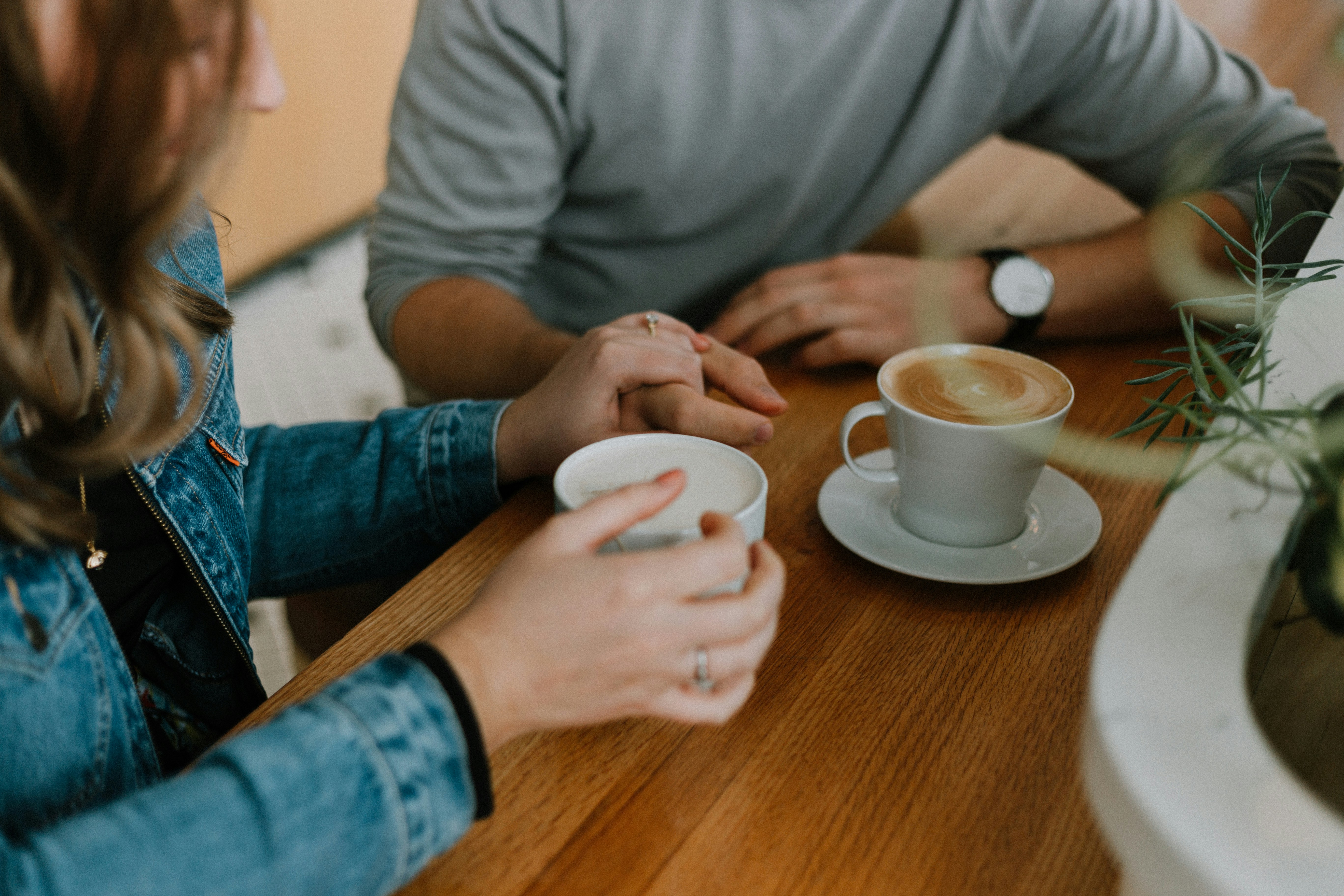 ‘Landi responsibly’: Gen Z slang relationship terms
