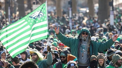 Thousands cheer Eagles in Super Bowl victory parade
