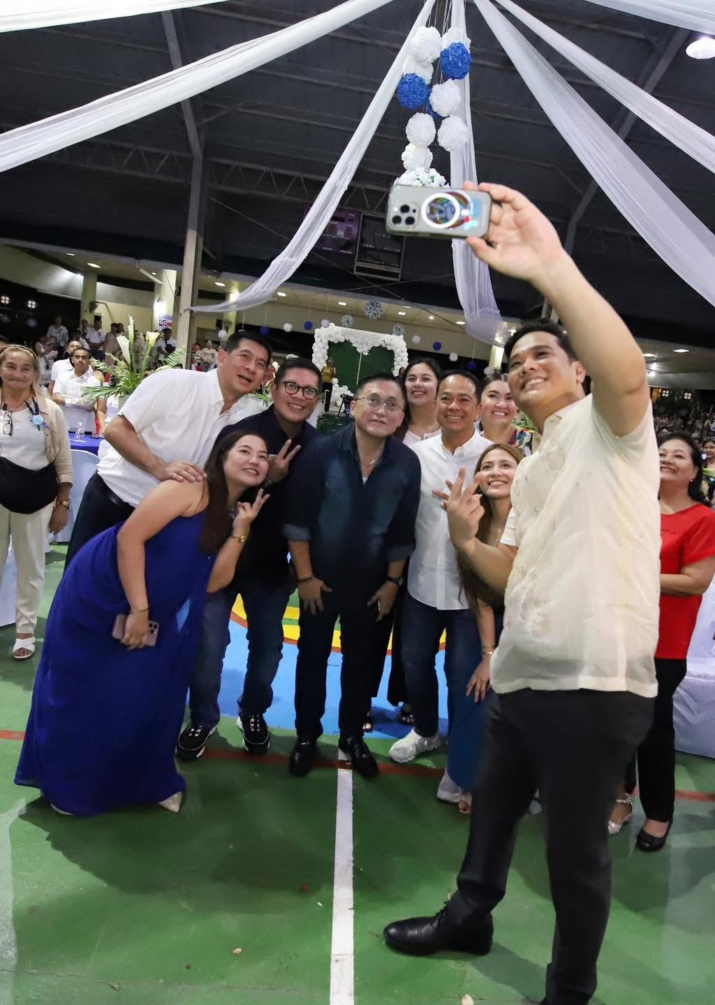 Ninong ko si Bong Go: Senador dumalo sa Kasalang Bayan