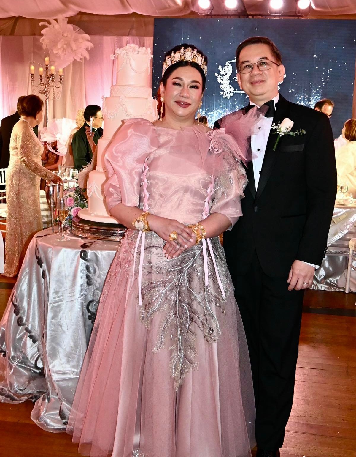 Lovely couple Czarina and Jofe Syquia.