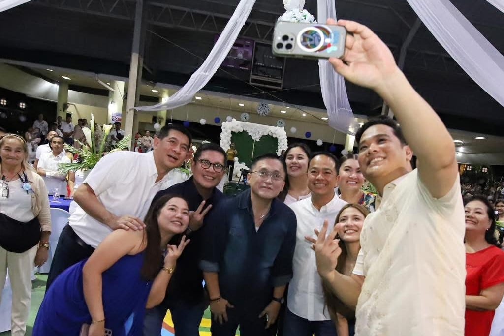 Bong Go joins 'Kasalang Bayan' in Parañaque City on Valentine's Day