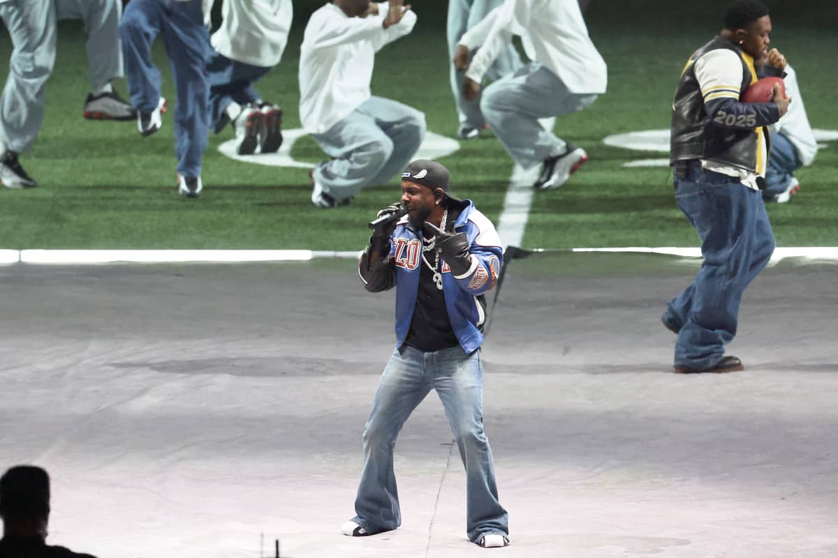 NEW ORLEANS, LOUISIANA - FEBRUARY 09: (L-R) Kendrick Lamar and Mustard perform onstage during Apple Music Super Bowl LIX Halftime Show at Caesars Superdome on February 09, 2025 in New Orleans, Louisiana.
Cindy Ord / GETTY IMAGES NORTH AMERICA / Getty Images via AFP