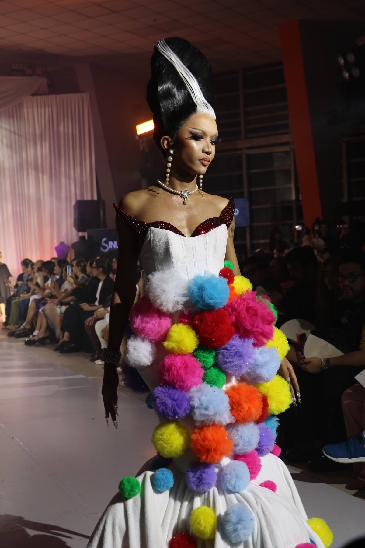 ‘Imahinasyon sa Banyera’ collection by Elijah Mananghaya.