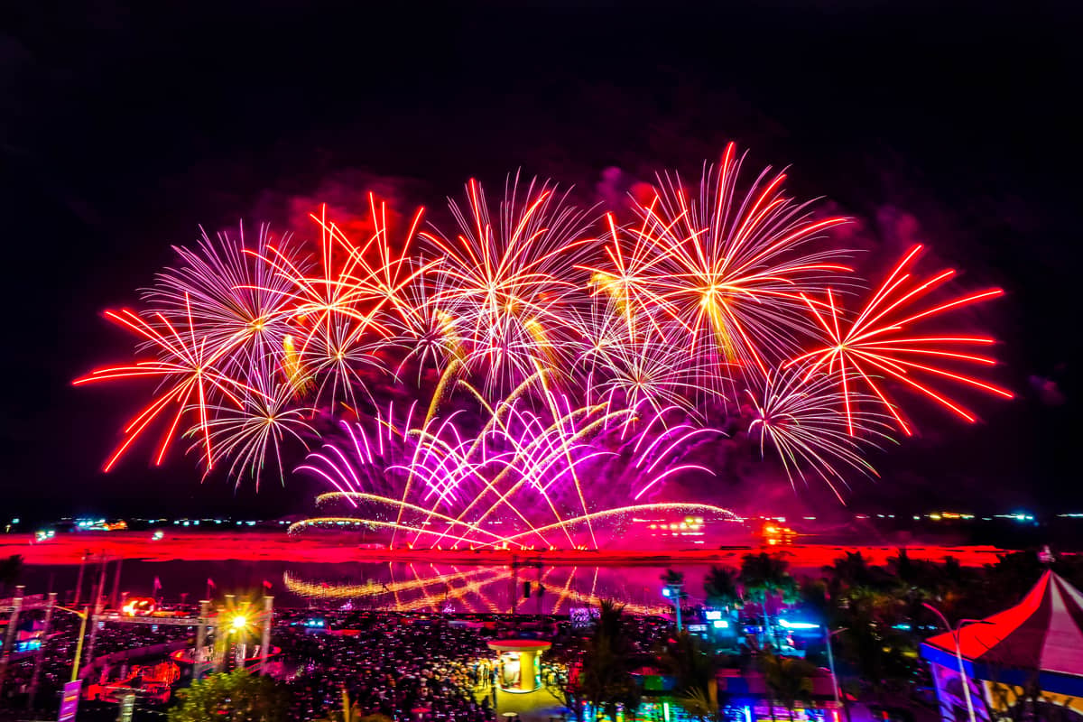 Don't miss the breathtaking pyromusical competition every Saturday until 15 March — purchase your tickets at SM Tickets outlets, online, or at the official Philippine International Pyromusical Competition booths at SM Mall of Asia.