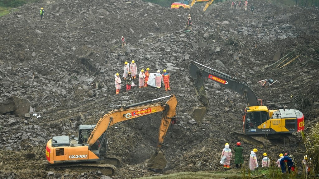 Death toll in southwest China landslide rises to 10