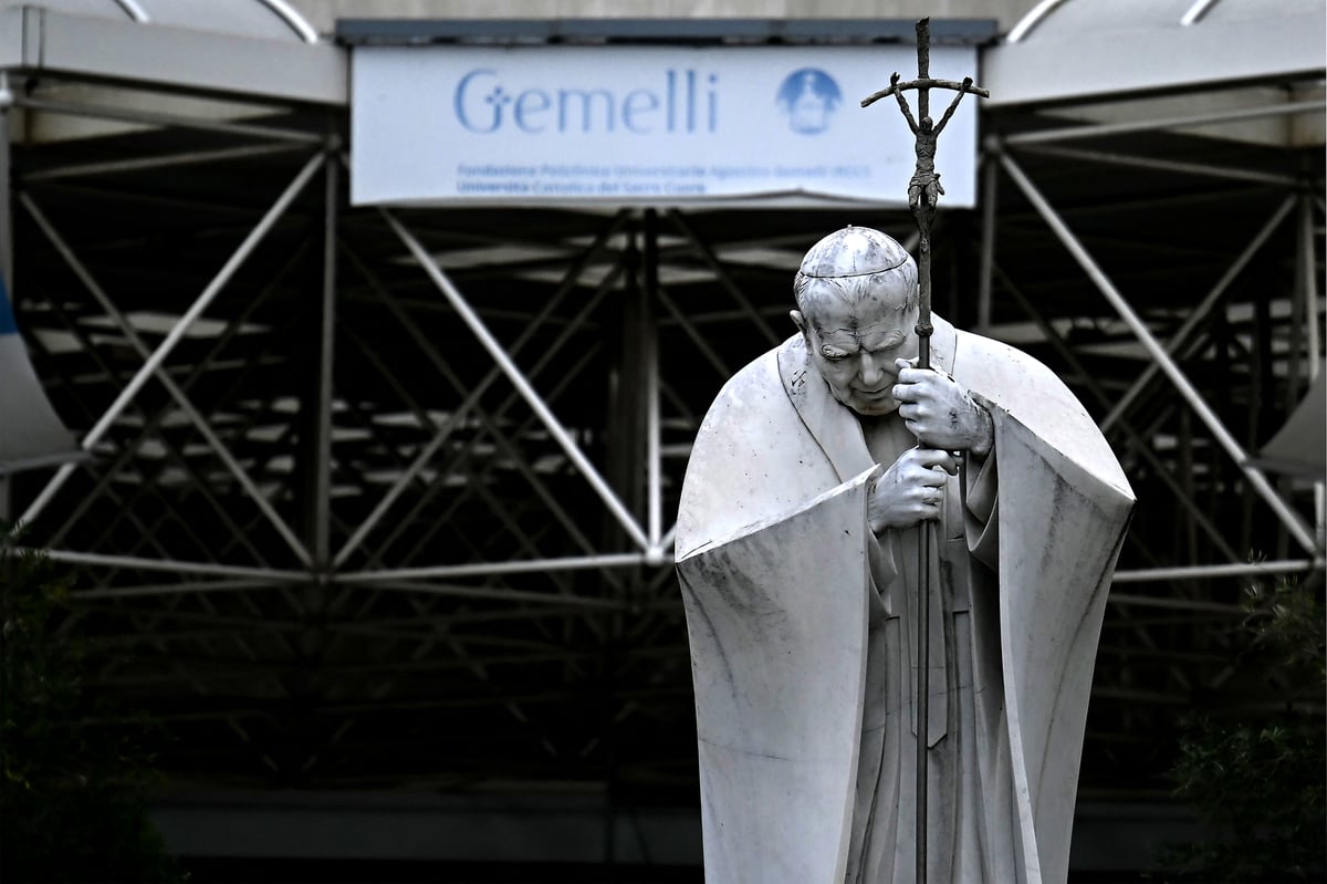 Pope’s hospital stay extended