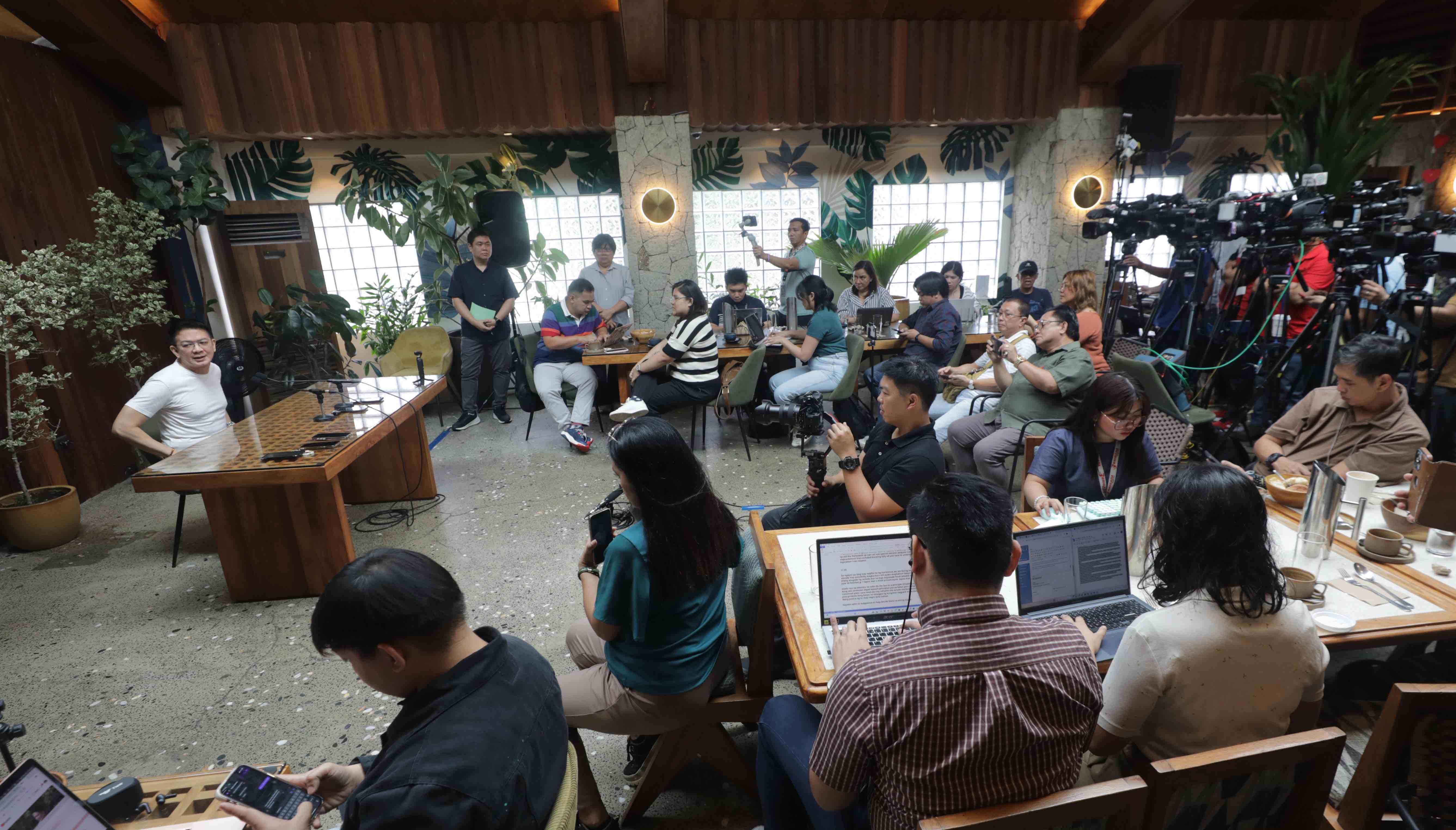 SolGen asked for comment on VP petitions 