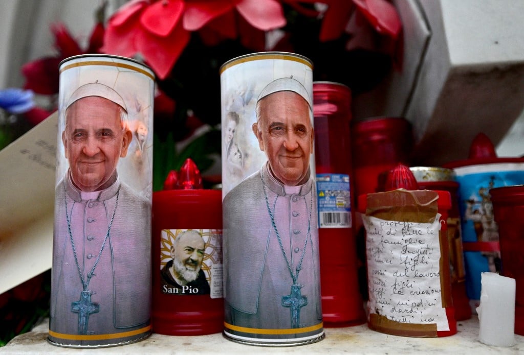 Cardinal David asks for prayer for Pope Francis