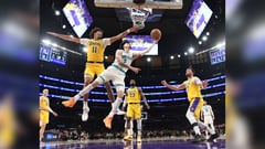 Ball, Hornets sting powerhouse Lakers