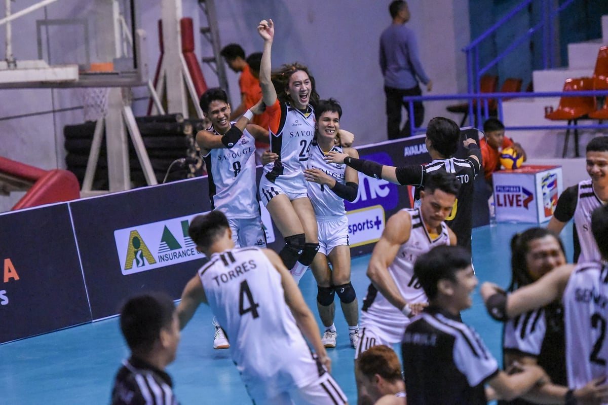 Cignal, Savouge lock horns