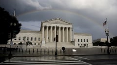 SCOTUS upholds pause on firing of watchdog head 