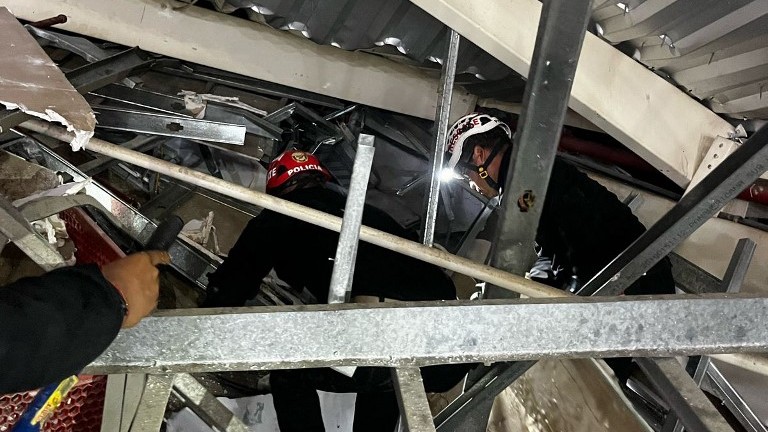 Death toll doubles to six in Peru food court roof collapse