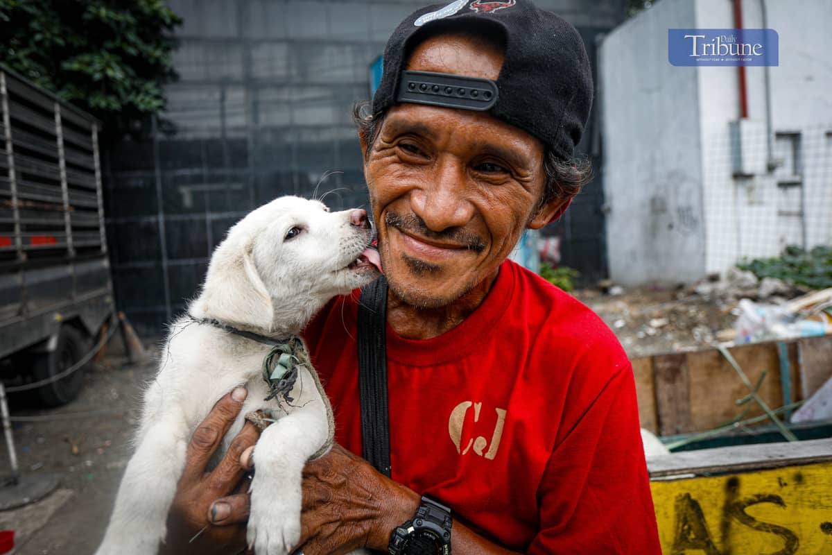 Whitey is home and oved by Kuya Rolando.