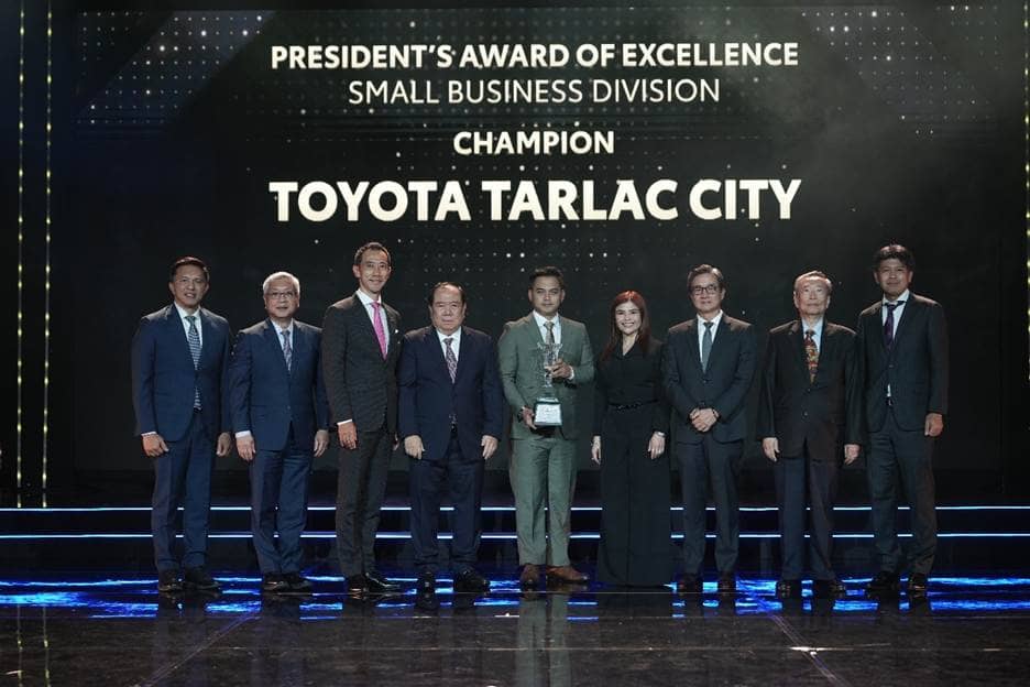 Shown are: (from left) Toyota Motor Philippines senior vice president for Marketing Division Sherwin Chua-Lim, TMP executive vice president for Marketing Division Jose Maria Atienza, TMP president Masando Hashimoto, Toyota Tarlac City (TTA) chairman Jose B. Tan, Jr., TTA general manager Emilton Sampang, TTA executive vice president Mary Evangeline Tan, TMP chairman Alfred V. Ty, TMP vice chairman Dr. David Go and TMP senior vice president for Marketing Division Masahiro Haoka.