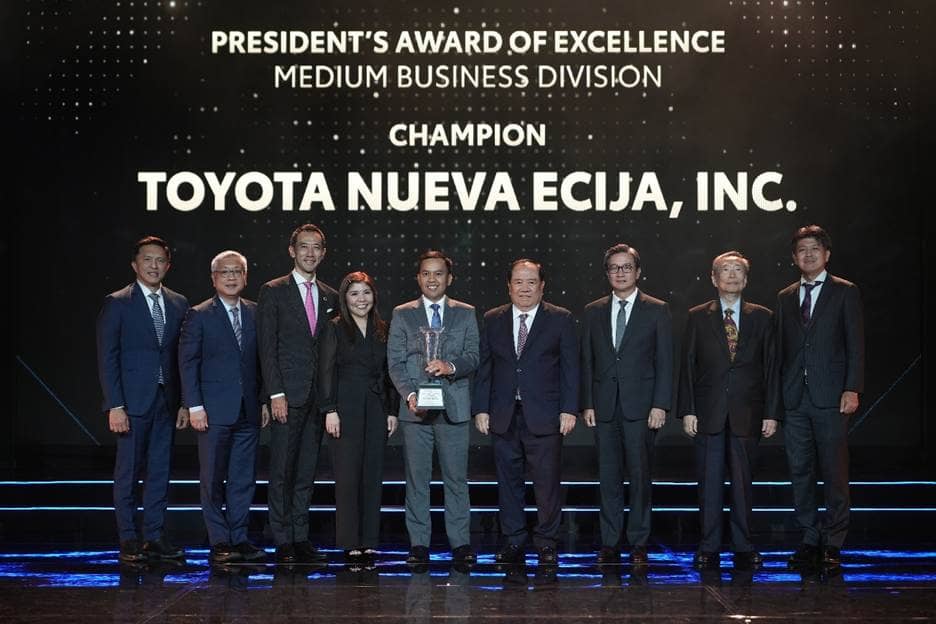 Shown are: (from left) Toyota Motor Philippines senior vice president for Marketing Division Sherwin Chua-Lim, TMP executive vice president for Marketing Division Jose Maria Atienza, TMP president Masando Hashimoto, Toyota Nueva Ecija Inc. executive vice President Katherine Ivy Tan, TNI general manager Christian Lawrence Dizon, TNI chairman Jose B. Tan, Jr., TMP chairman Alfred V. Ty, TMP vice chairman Dr. David Go, TMP senior vice pfor Marketing Division Masahiro Haoka.