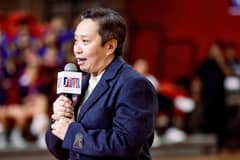 WOMAN ON TOP: Ong dribbles way to basketball prominence