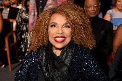 Roberta Flack, iconic 'Killing Me Softly' singer, dies at 88