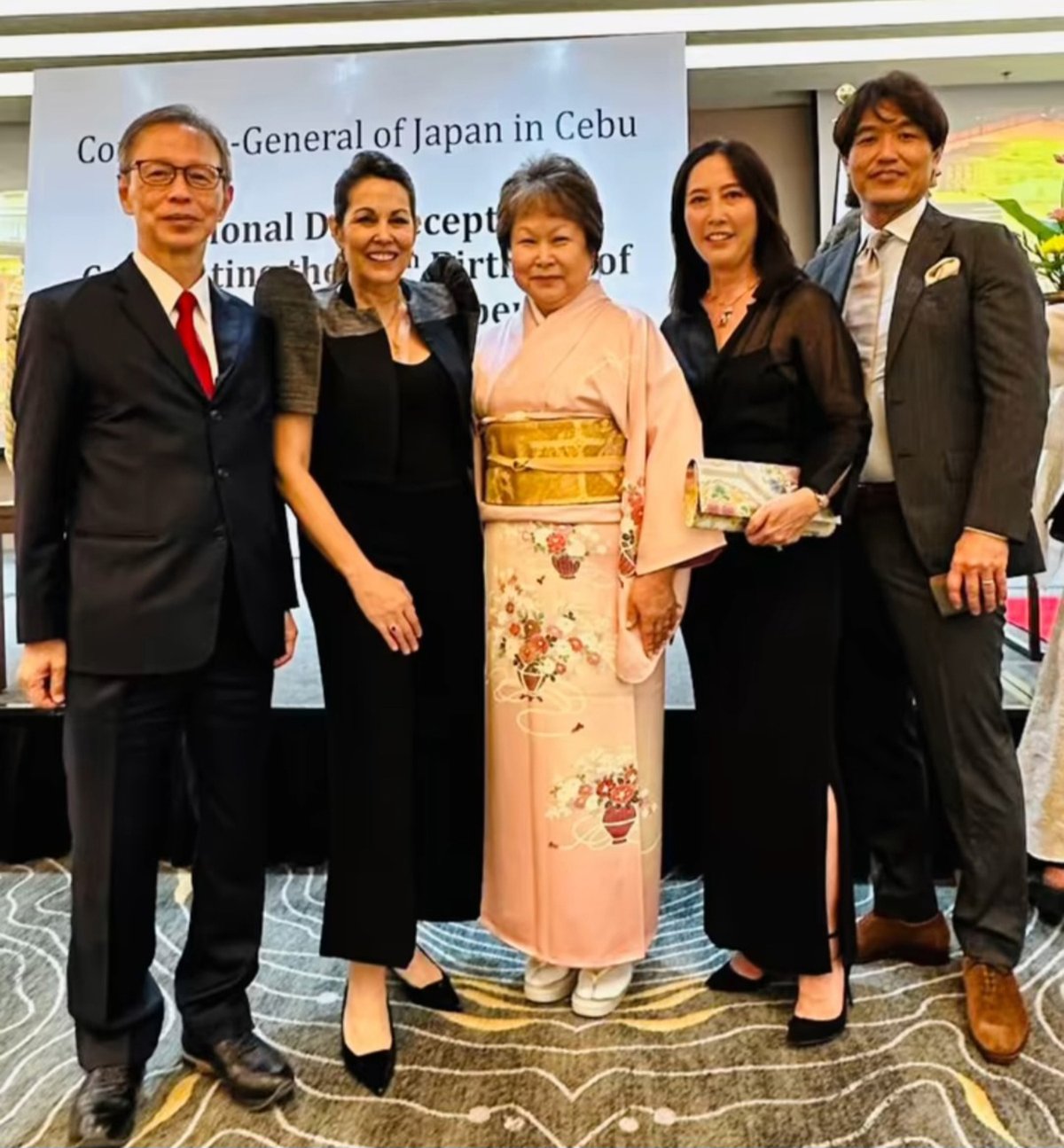 Consul General of Japan in Cebu Hideaki Matsuo, his wife Kanami Matsuo with Alice Woolbright, Nagako and Ryuta Kobayashi.