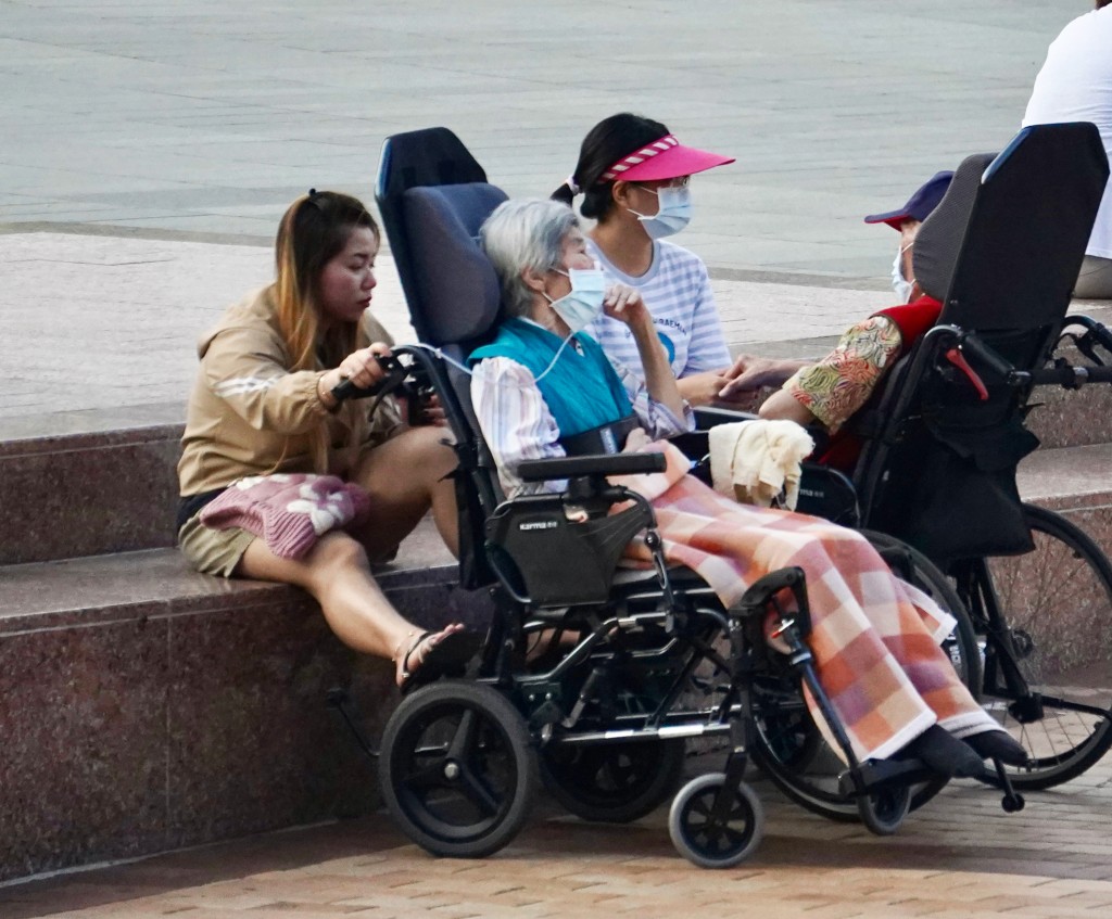 Taipei launches bonus program to support long-term care workers