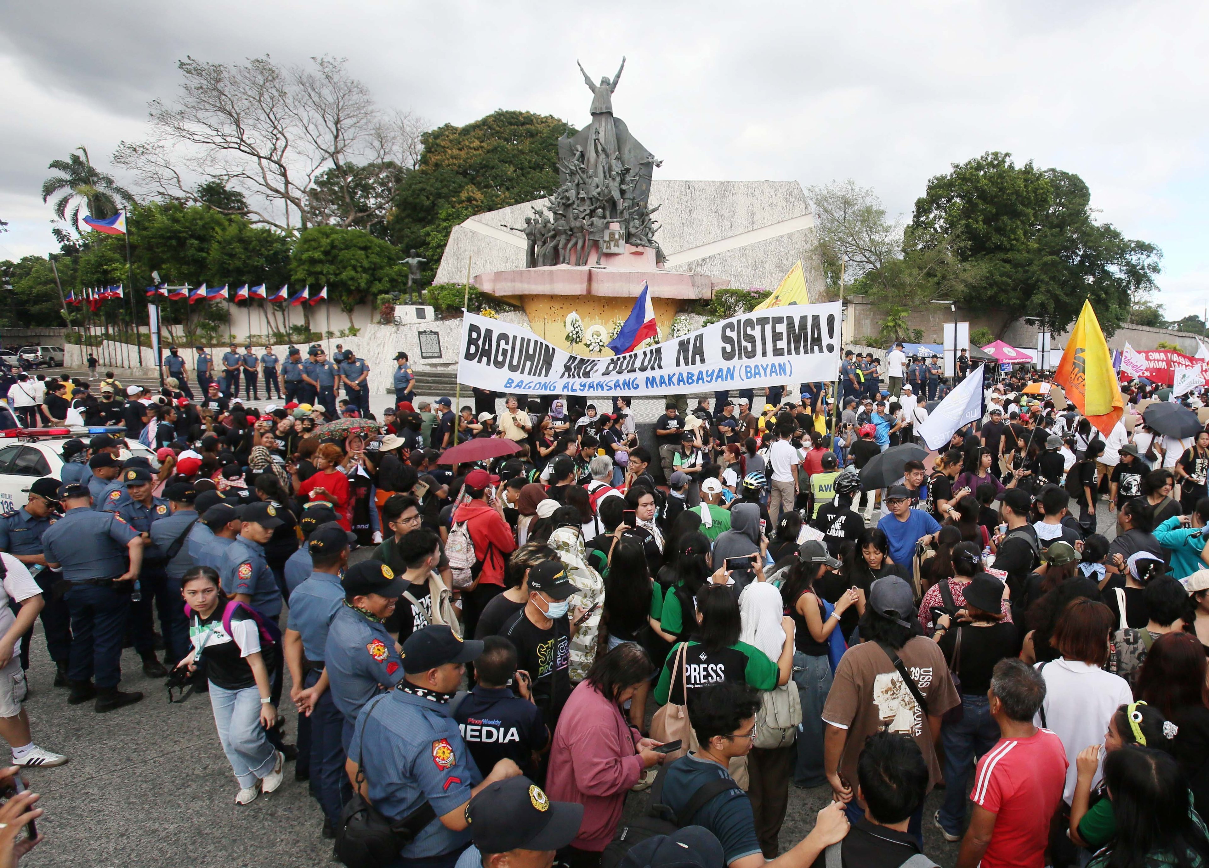 All about peace Controversy always surrounding it notwithstanding, the Edsa People Power’s 39th anniversary was remembered in a peaceful gathering at the Edsa monument on Tuesday, 25 February.