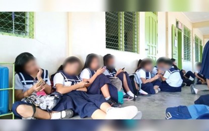 Pinoys remain #1 Internet users globally, says Digital 2025 report
