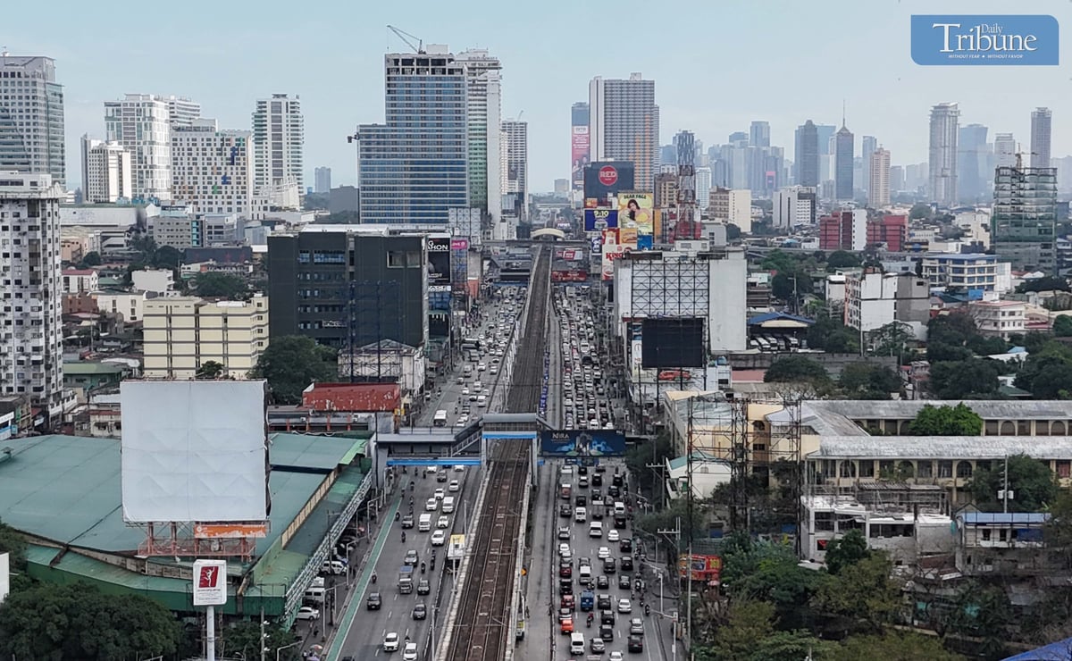 Moderate traffic is seen along EDSA southbound in Cubao, Quezon City, on Thursday, 27 February.