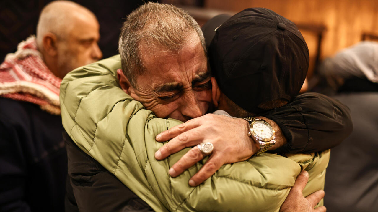 Hamas hands over bodies of Israelis, over 600 Palestinian prisoners freed