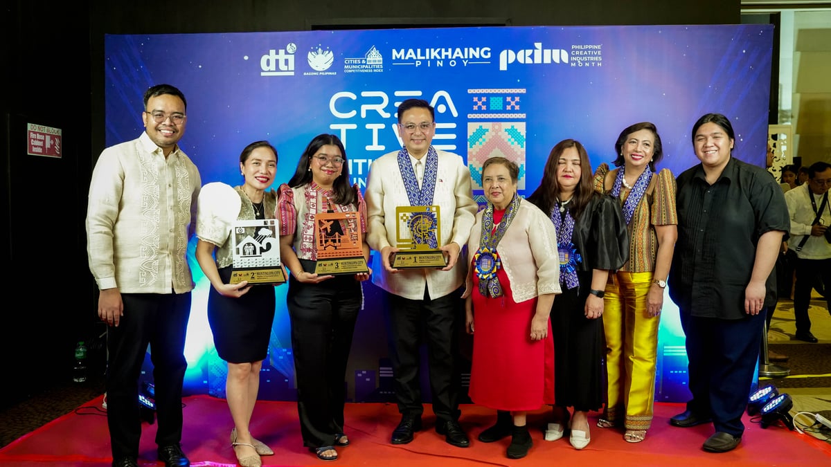 Muntinlupa City Government at the Cities and Municipalities Competitive Index Awarding Ceremony with their awards.