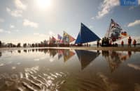 On Sunday, 2 March 2025, vibrant paraw boats set sail from the shores of Arevalo district in Iloilo City to kick off the 52nd Paraw Regatta Festival. Recognized as the largest and longest sailing competition in Southeast Asia, the event features a 30-kilometer race from Villa Beach to Guimaras Island and back. Established in 1973, the festival highlights the traditional double-outrigger boats, celebrating their importance in Ilonggo maritime heritage